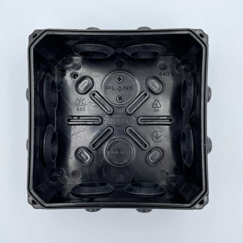 Коробка розподільча PLANK 100х100х50 чорна IB006 IP55 ( PLK6506550 )